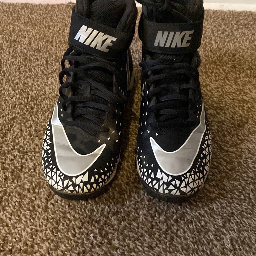 Cleats - Picture 2 of 4